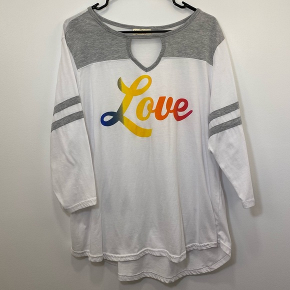 Bobbie Brooks Tops - Love comfy baseball tee- cotton blend
